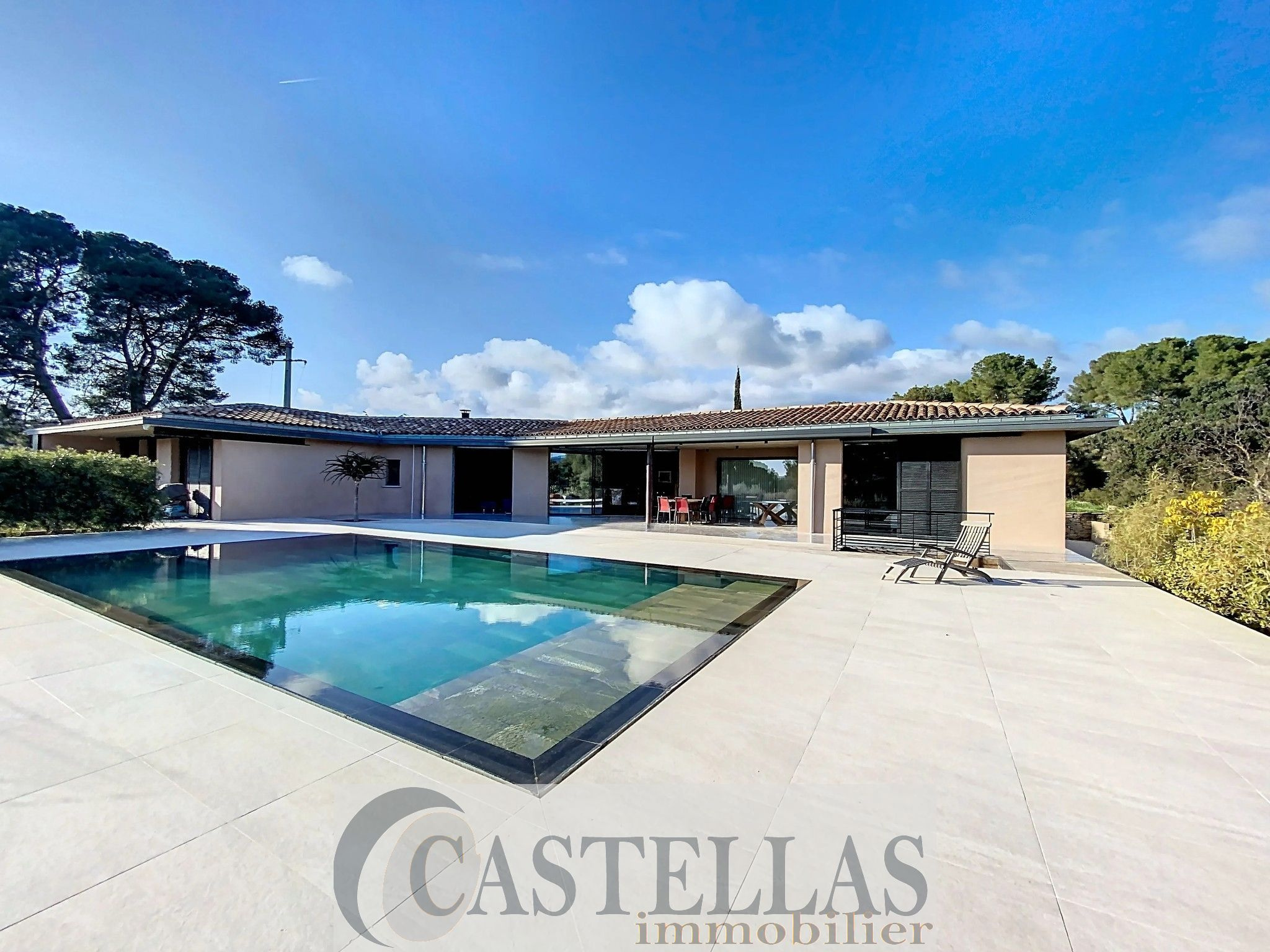 Agence immobilière de Castellas Immobilier Carnoux
